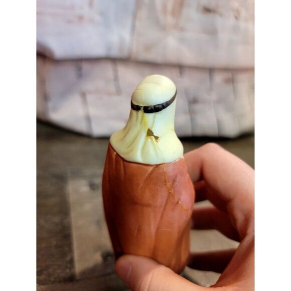 Roc Nativity wise man AS IS red robe gold Xmas Decor figure - Picture 4 of 7